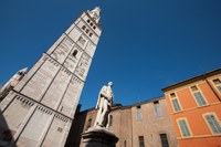 Ghirlandina belltower