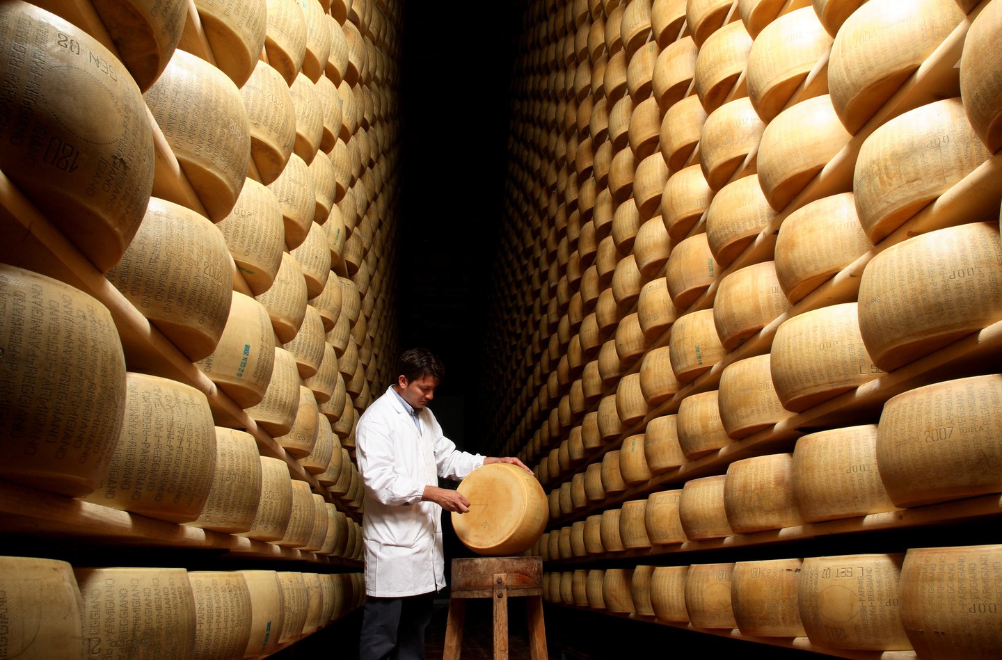 Alla scoperta del Parmigiano Reggiano al Caseificio Sociale San Pietro di Montegibbio | Sassuolo (MO)